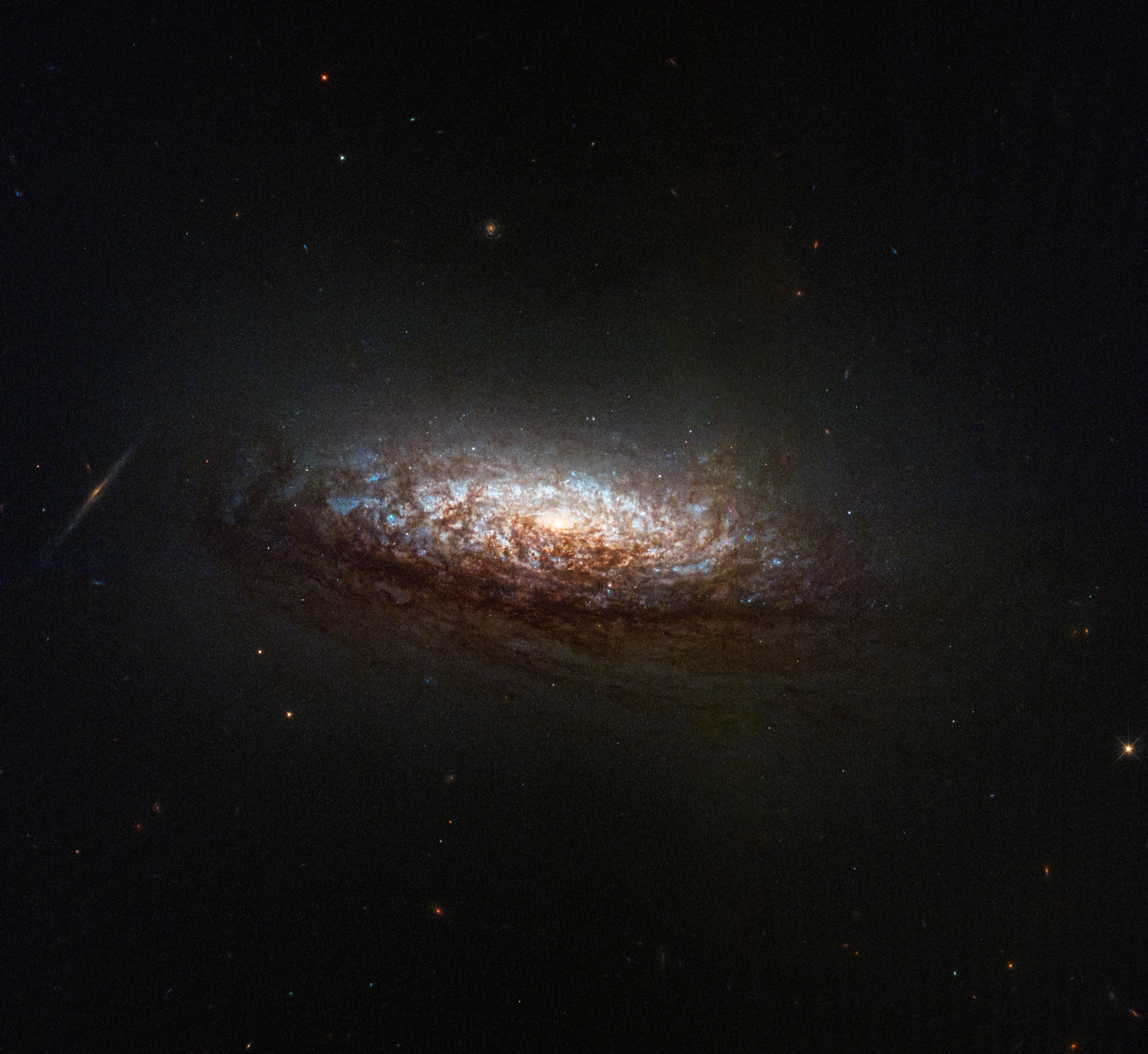 NASA Releases Hubble Image Taken in New Pointing Mode